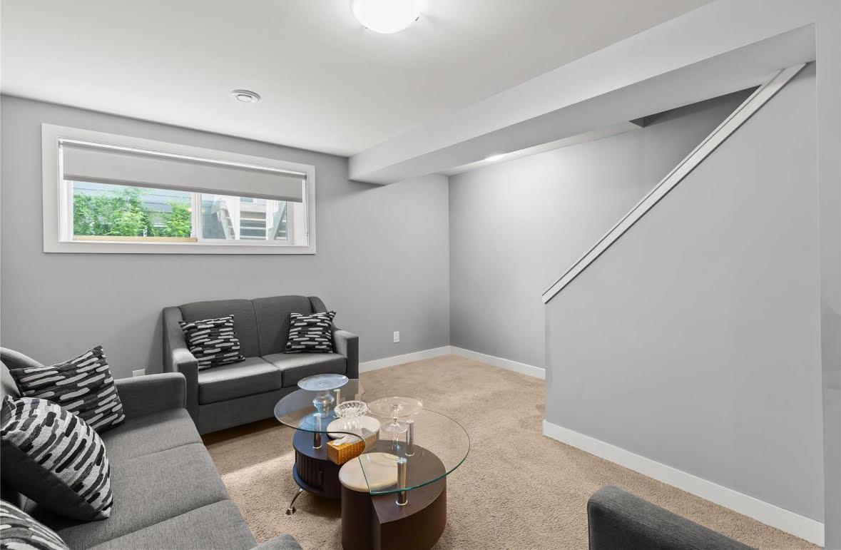 16 Mager Dr E Property Photo 22