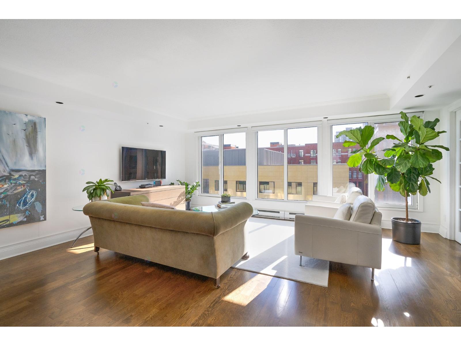 1 Rue Mcgill, #604 Property Photo 1