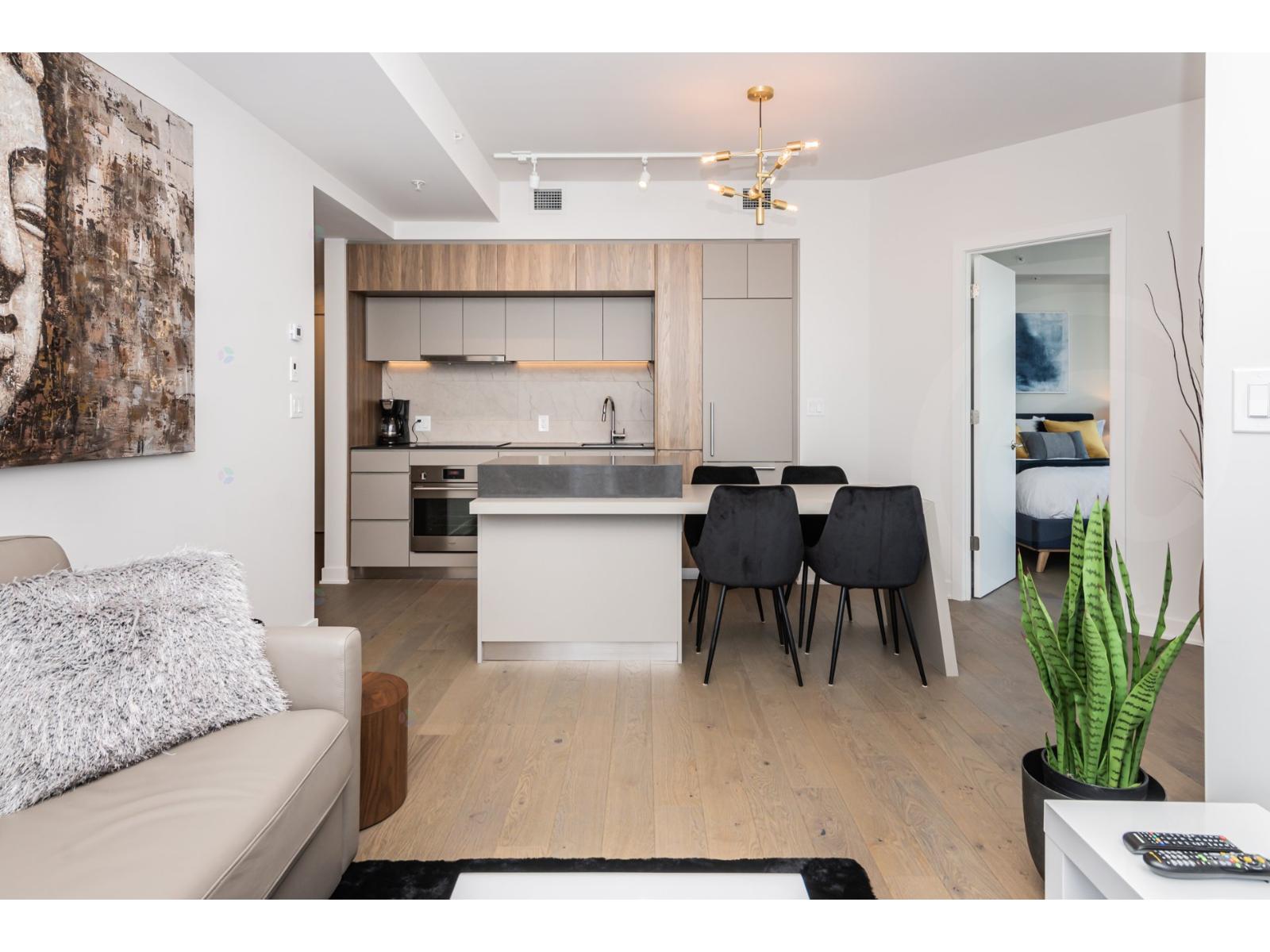 1188 Rue St-antoine O., #3010 Property Photo 4