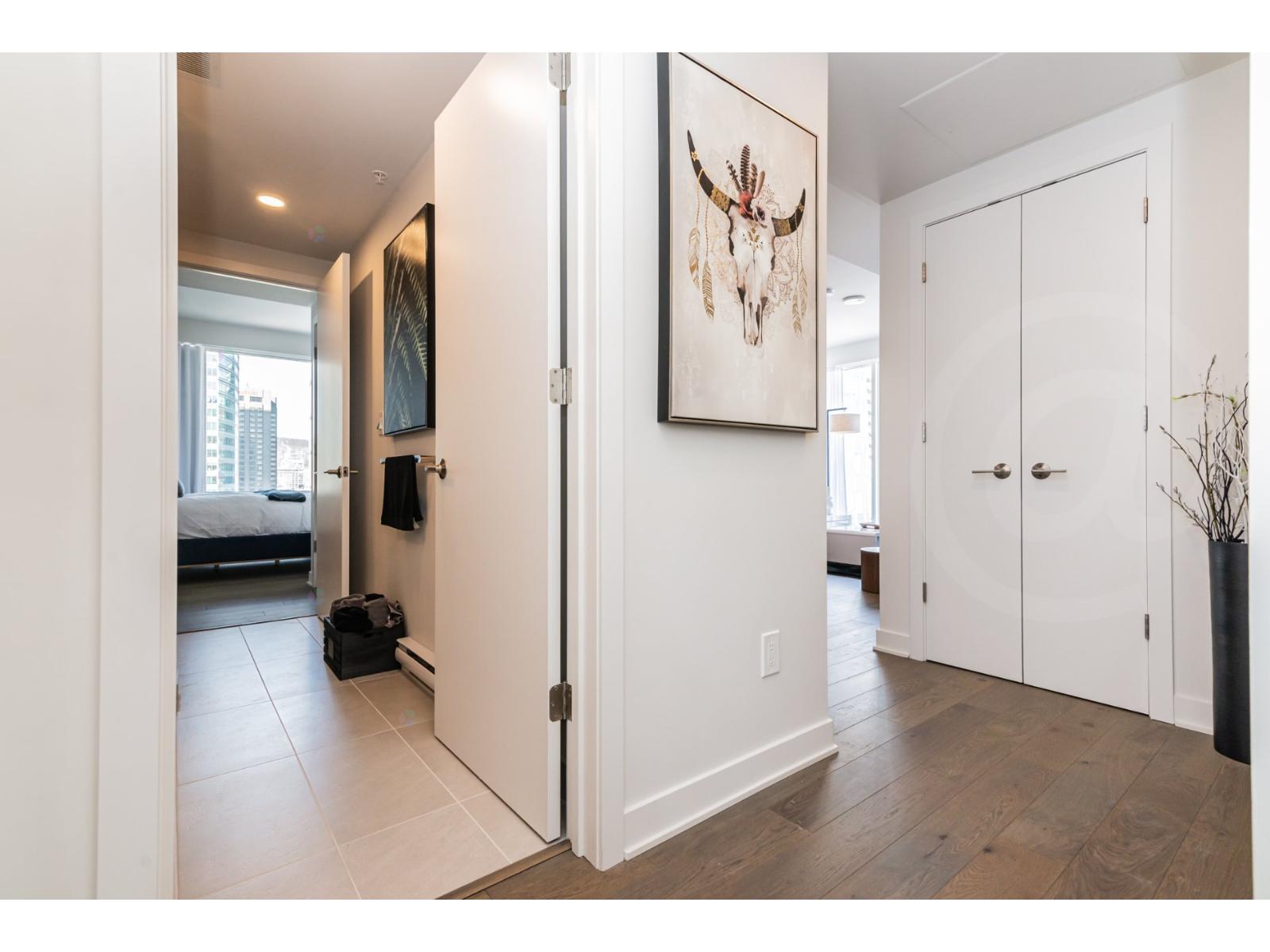 1188 Rue St-antoine O., #3010 Property Photo 9