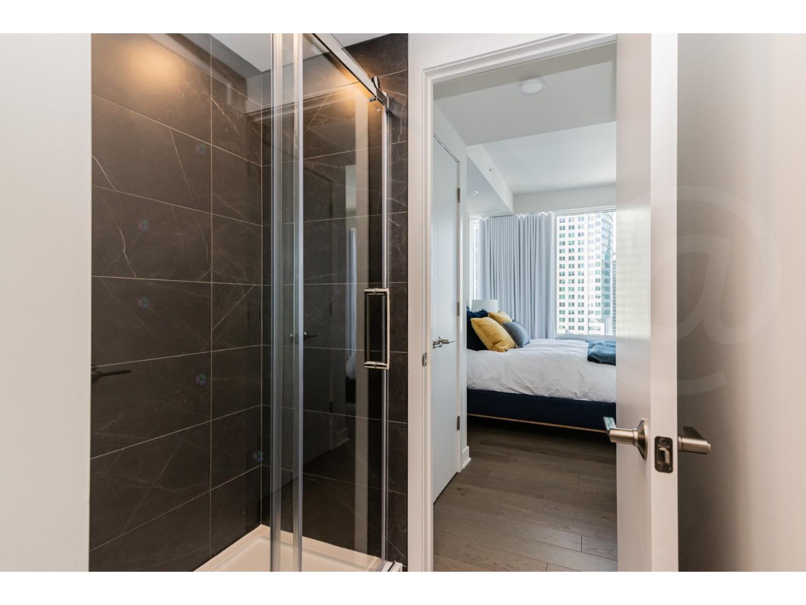 1188 Rue St-antoine O., #3010 Property Photo 12
