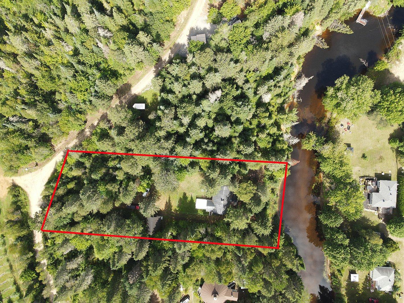 7747 Ch. De La Presqu'île Property Photo 1