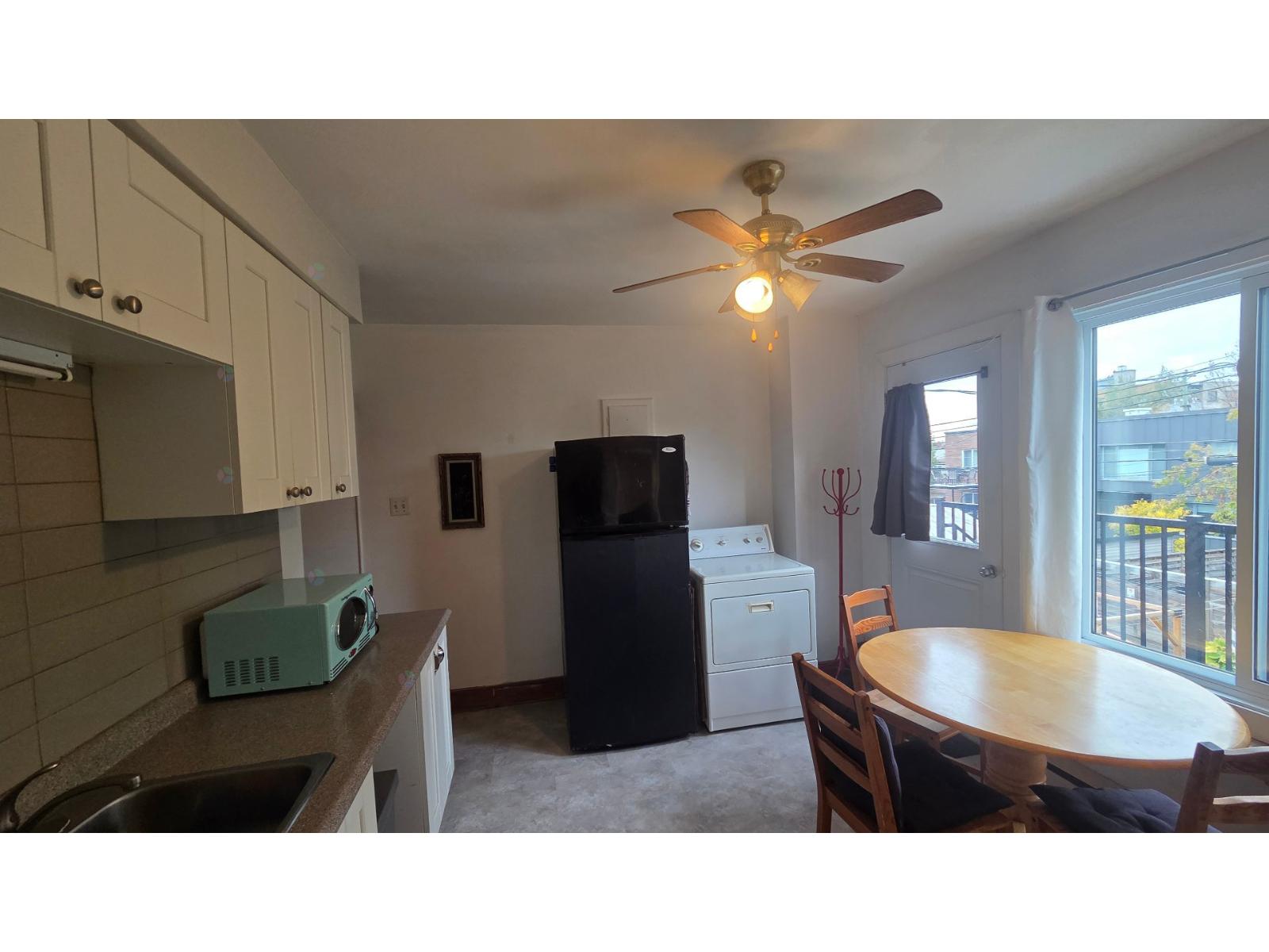 6867 12e Avenue Property Photo 10