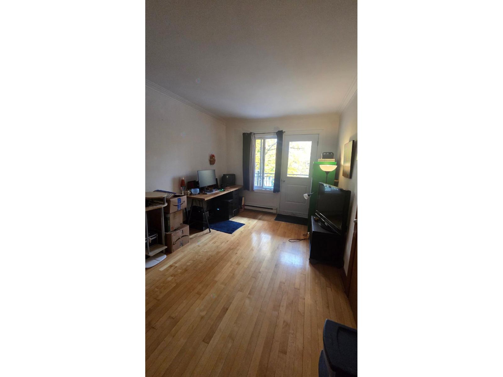 6867 12e Avenue Property Photo 17