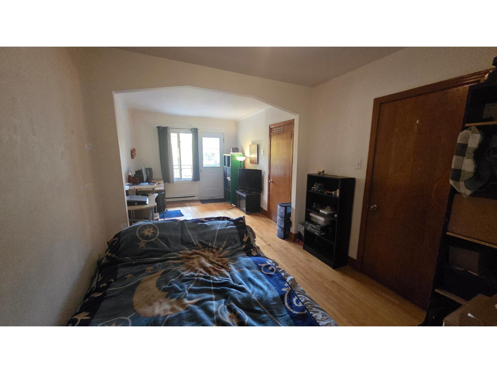 6867 12e Avenue Property Photo 22