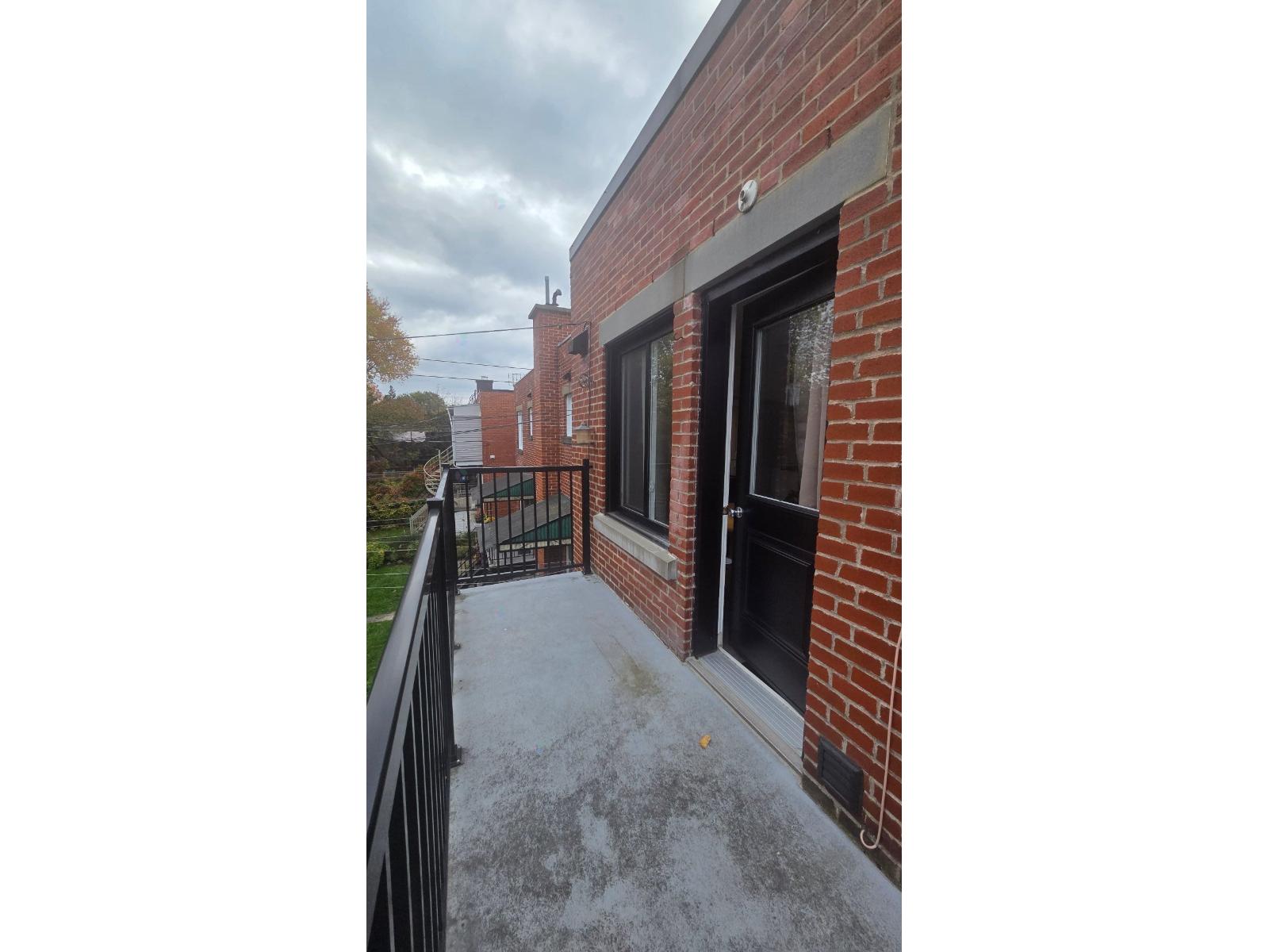 6867 12e Avenue Property Photo 25