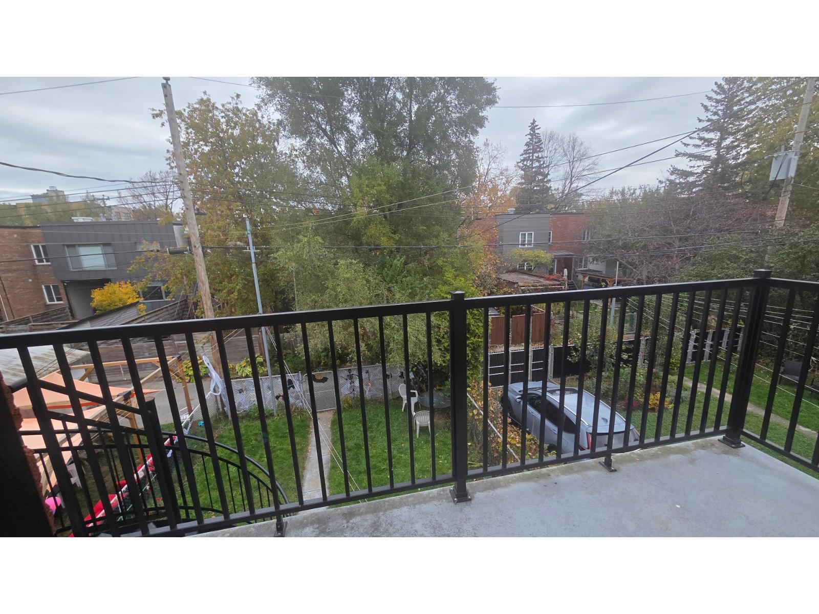 6867 12e Avenue Property Photo 27