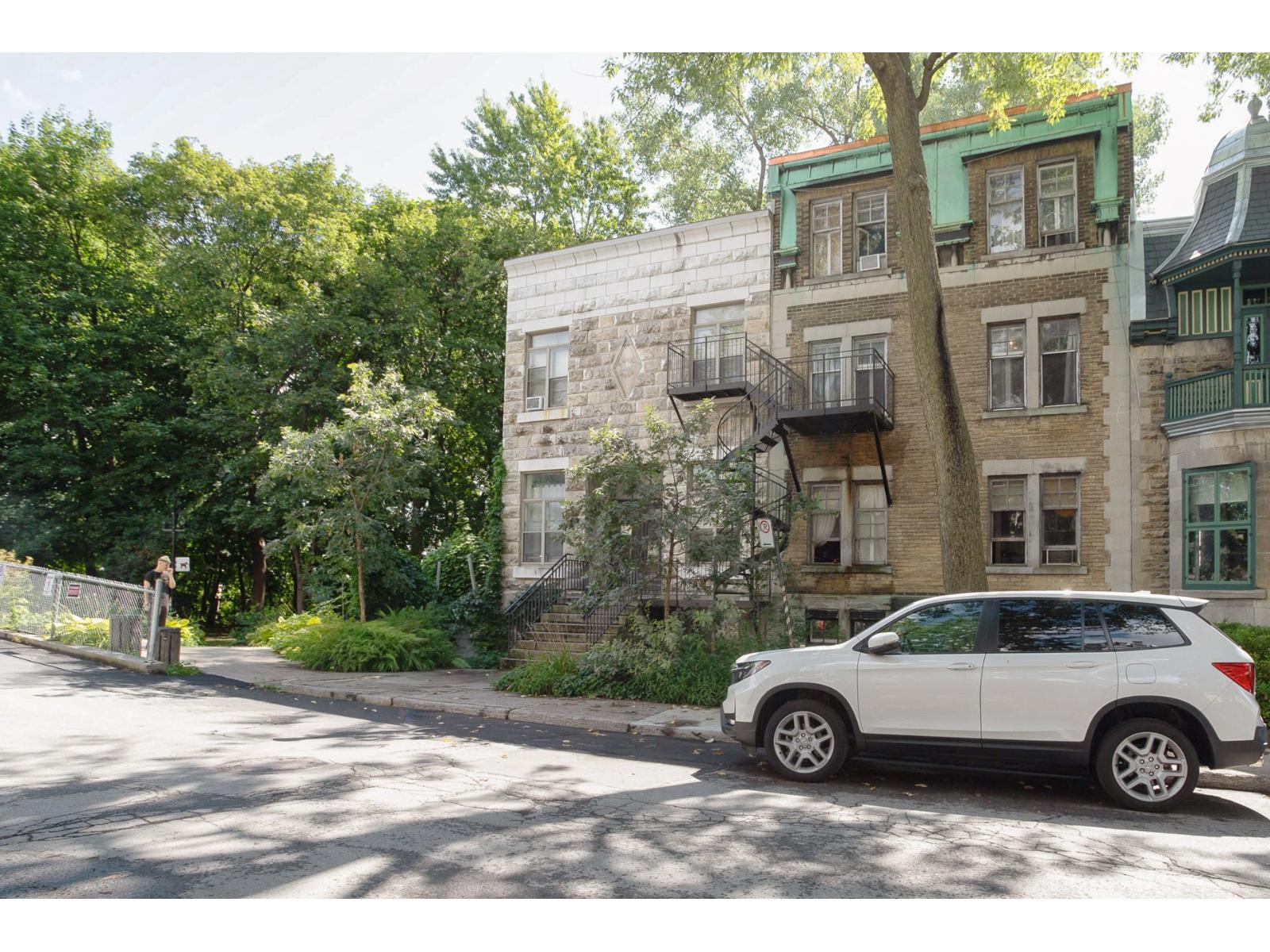 2180 Rue Du Souvenir Property Photo 2