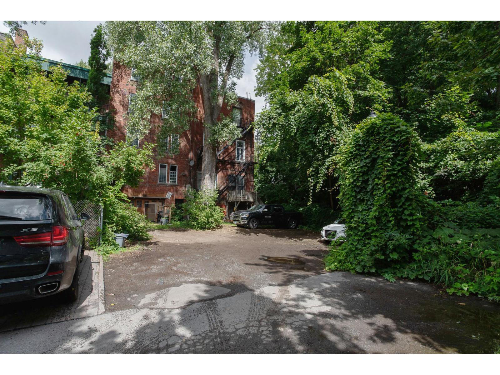 2180 Rue Du Souvenir Property Photo 3