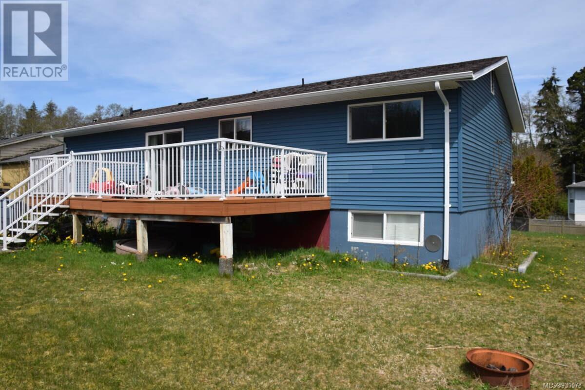 7370 Thunderbird Way Property Photo 3