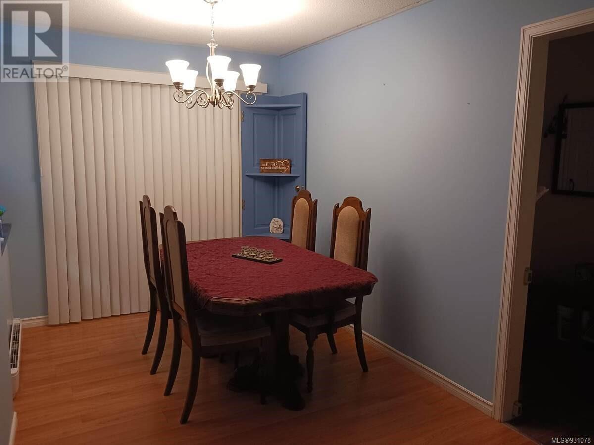 7370 Thunderbird Way Property Photo 12