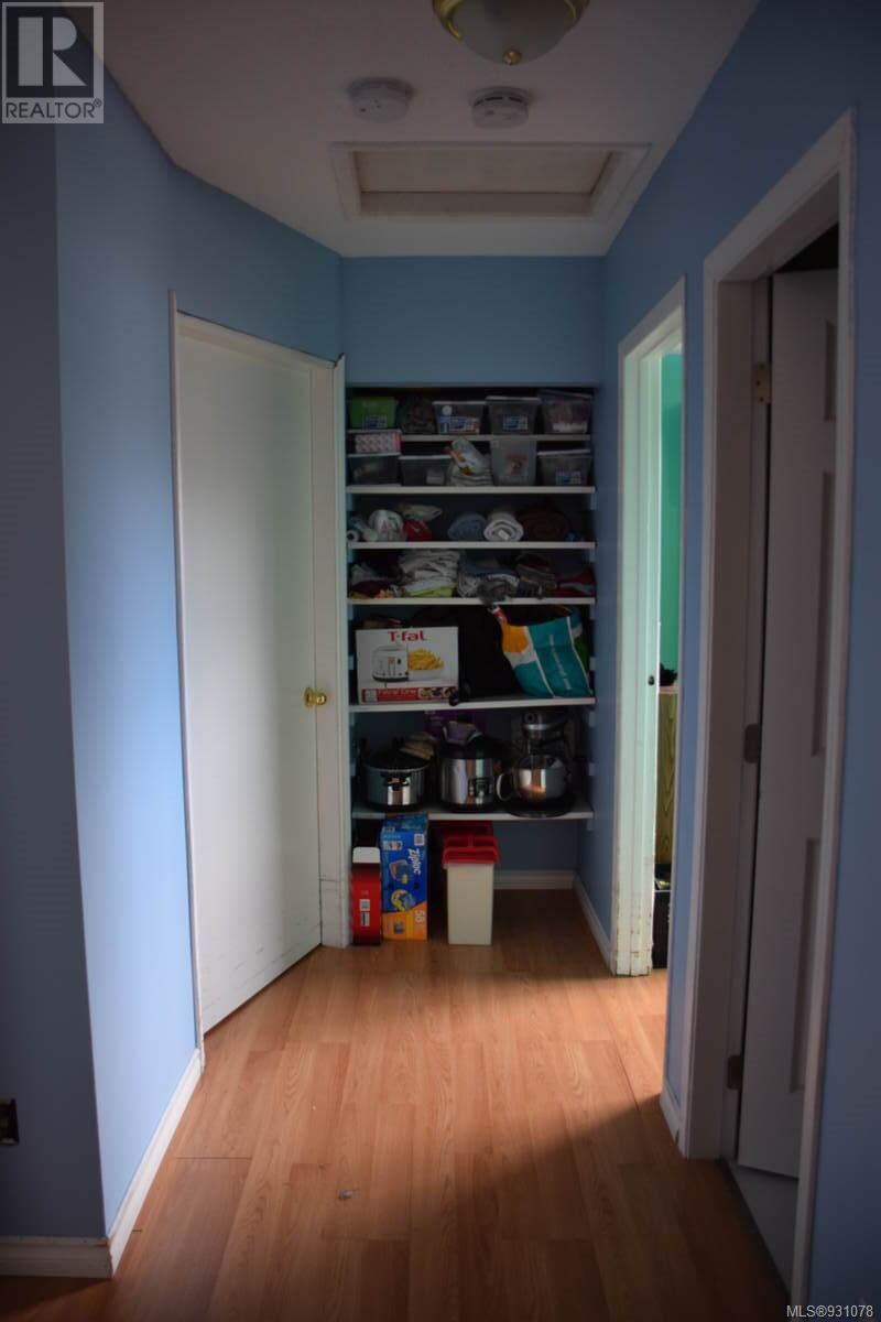 7370 Thunderbird Way Property Photo 14