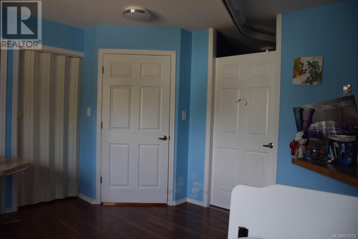 7370 Thunderbird Way Property Photo 23