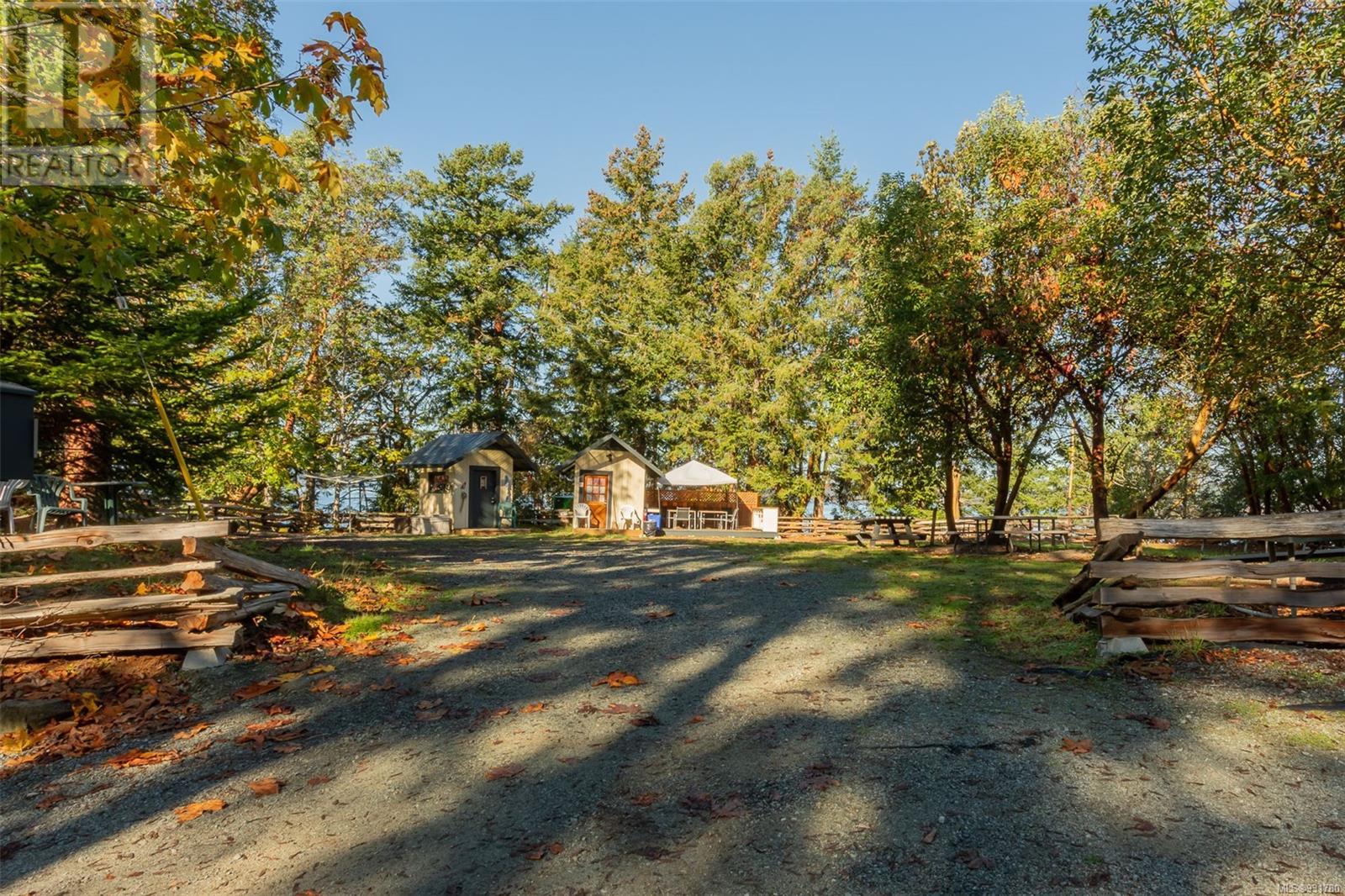 100 East Point Rd Property Photo 20