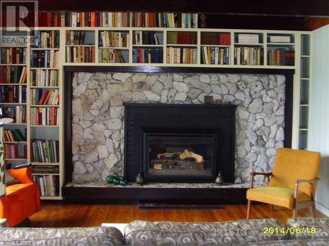 1 Seekah Landing Property Photo 9