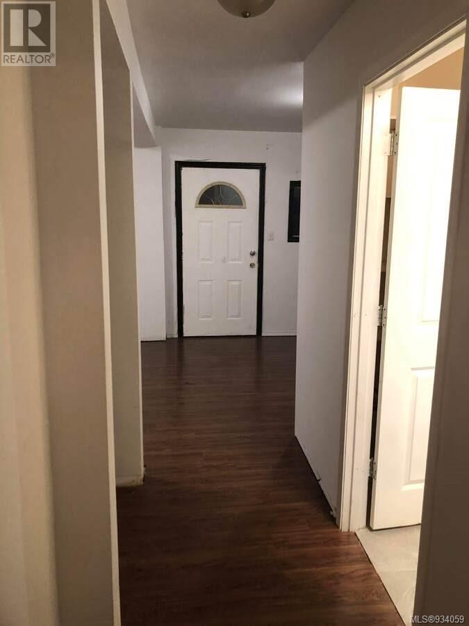 1586 Mckibbon Rd N Property Photo 8