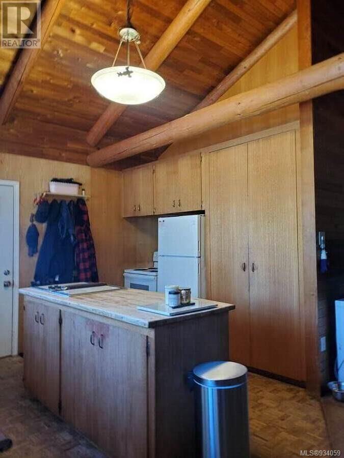 1586 Mckibbon Rd N Property Photo 21
