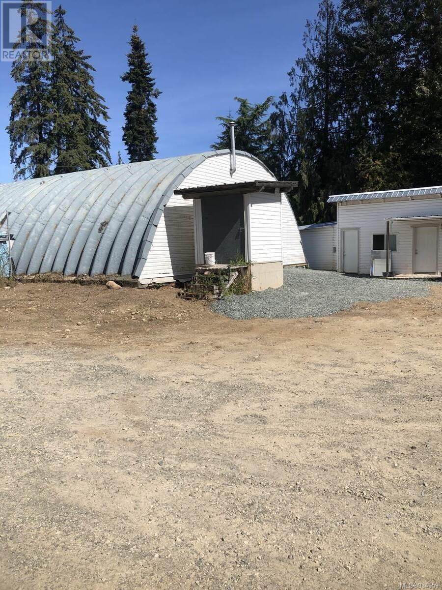 1586 Mckibbon Rd N Property Photo 31
