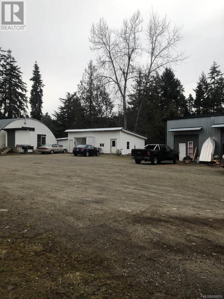 1586 Mckibbon Rd N Property Photo 38