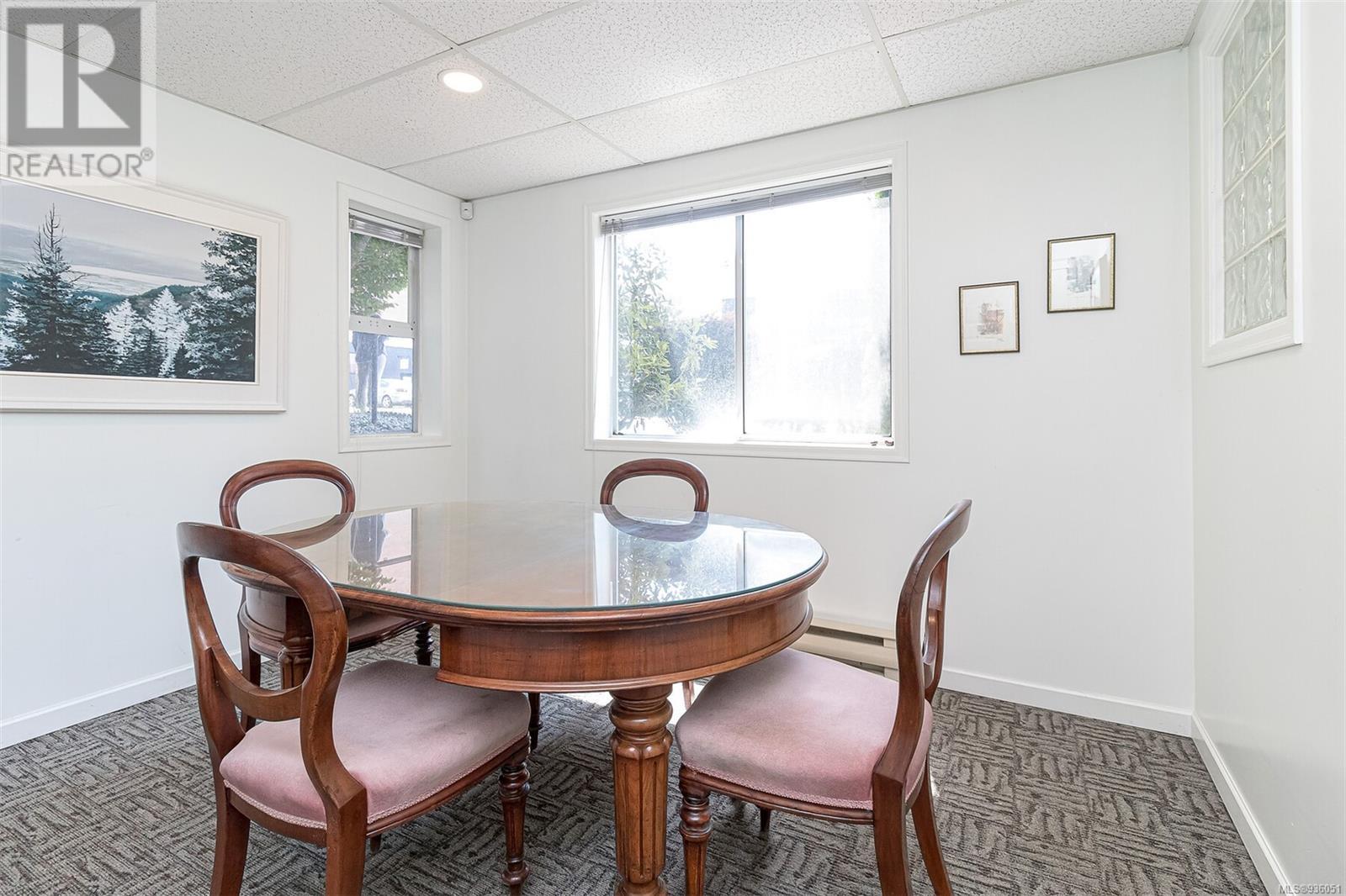 103 832 Fisgard St Property Photo 14
