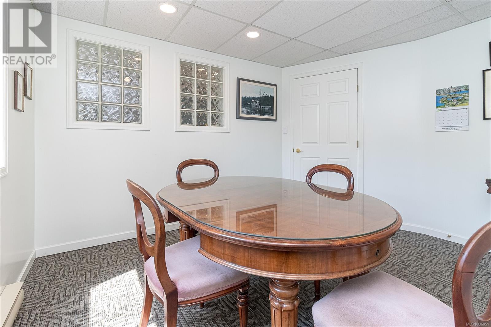 103 832 Fisgard St Property Photo 15