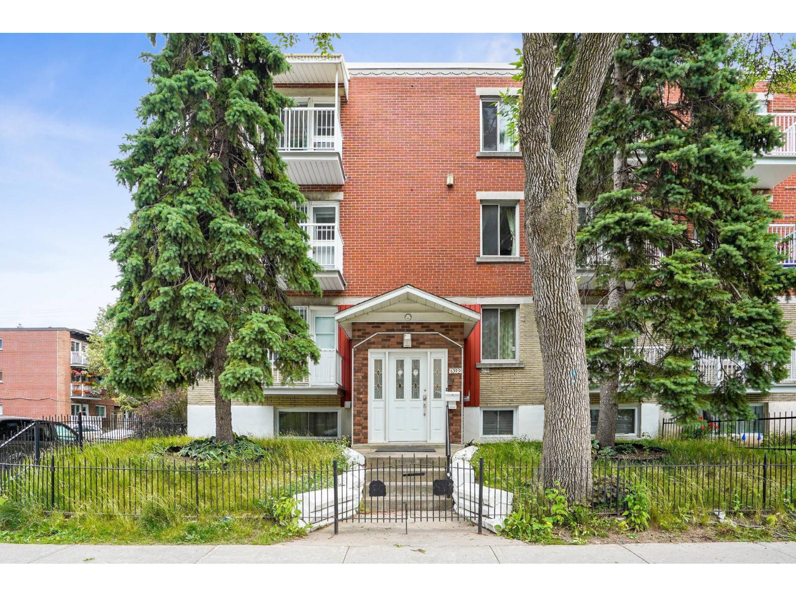 6390 Rue De Marseille, 6 Property Photo 2