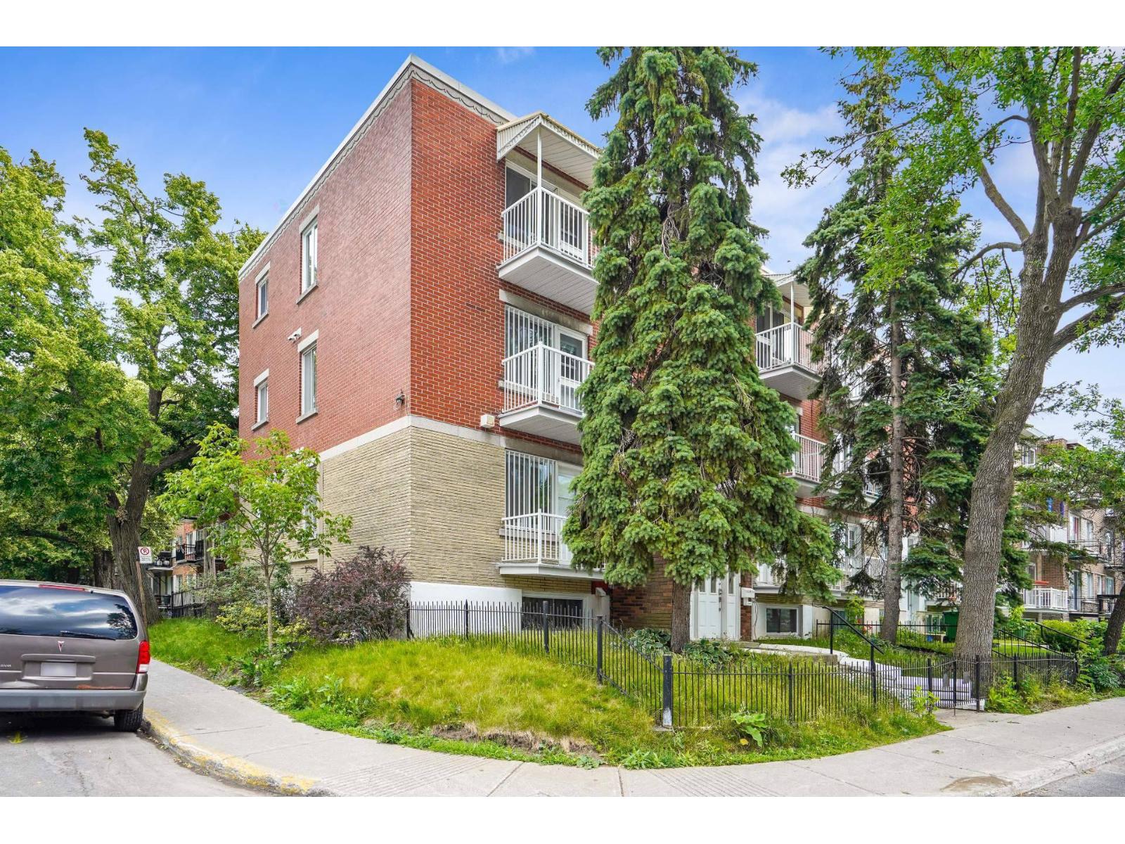 6390 Rue De Marseille, 6 Property Photo 4
