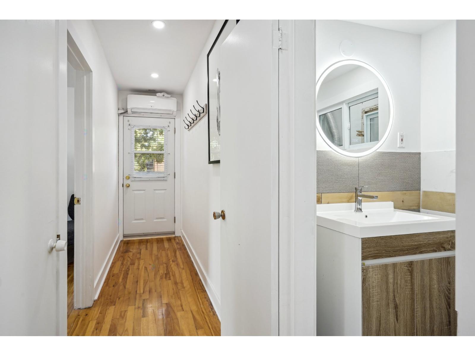 6390 Rue De Marseille, 6 Property Photo 5