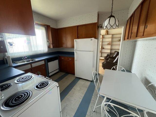 1020 Av. Du Phare O. Property Photo 21