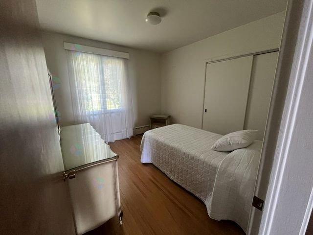 1020 Av. Du Phare O. Property Photo 26