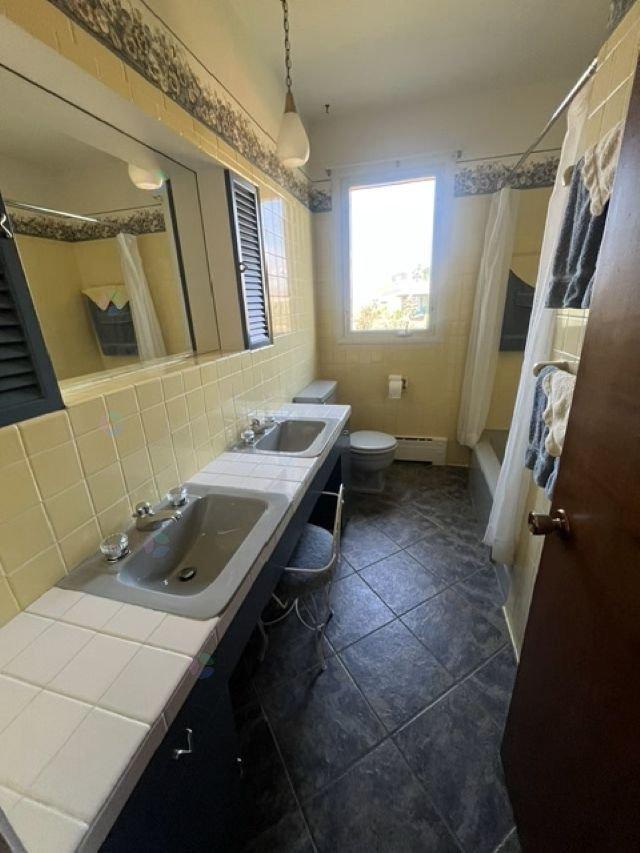 1020 Av. Du Phare O. Property Photo 28