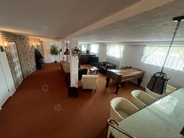 1020 Av. Du Phare O. Property Photo 31