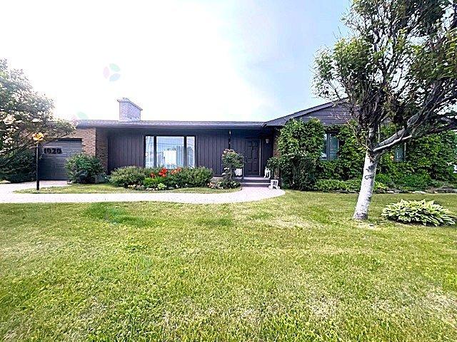 1020 Av. Du Phare O. Property Photo 38