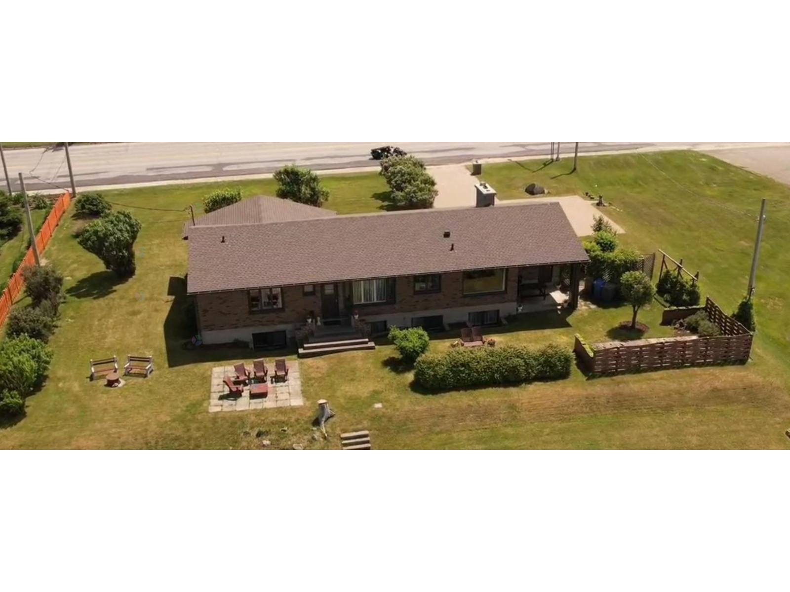 1020 Av. Du Phare O. Property Photo 40