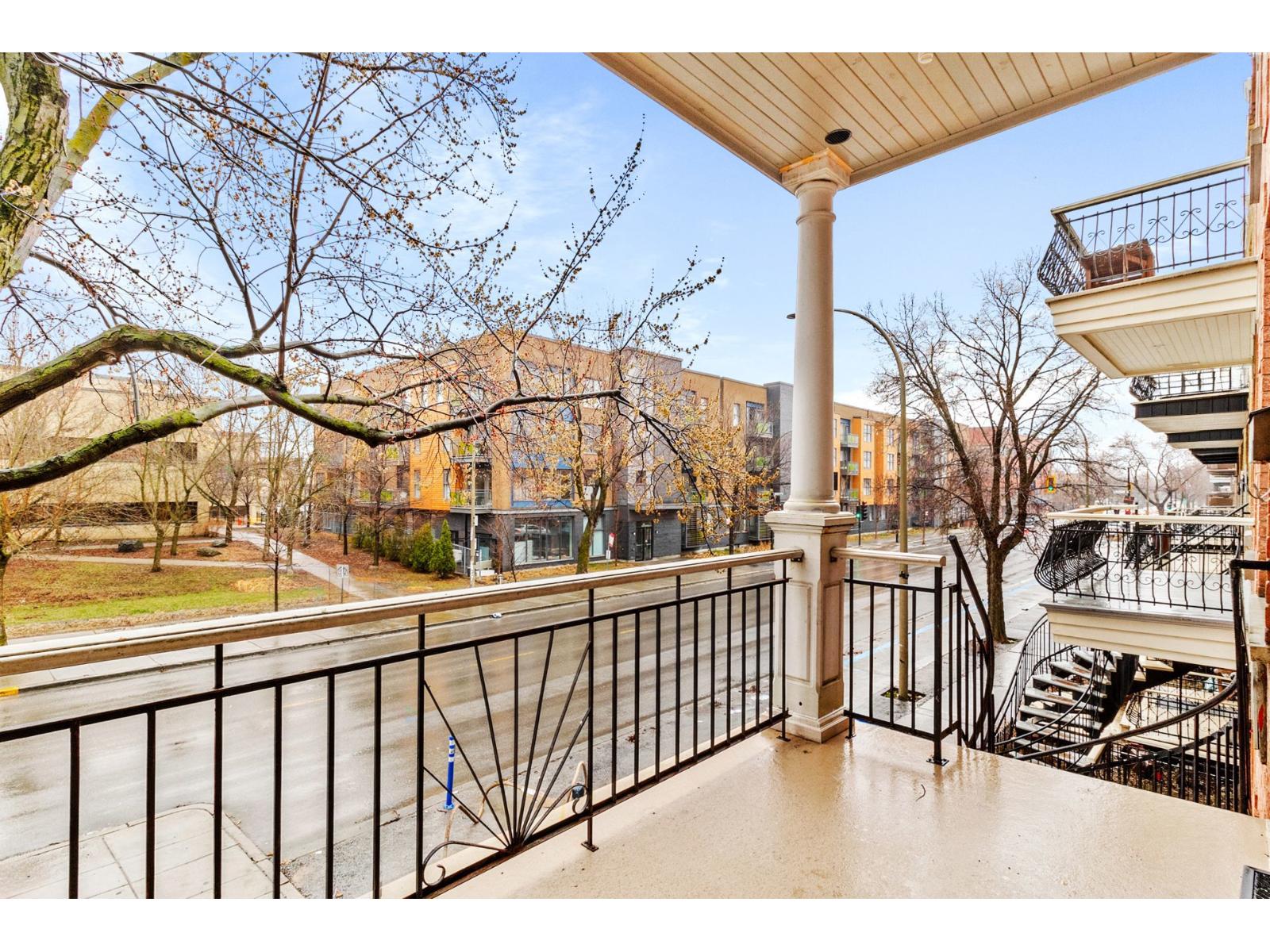5484 Rue St-denis, #303 Property Photo 3