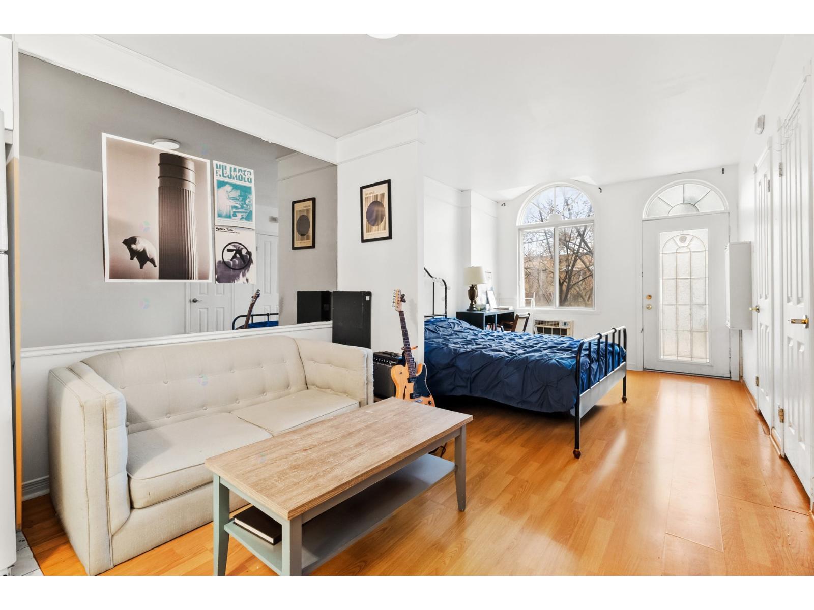 5484 Rue St-denis, #303 Property Photo 6