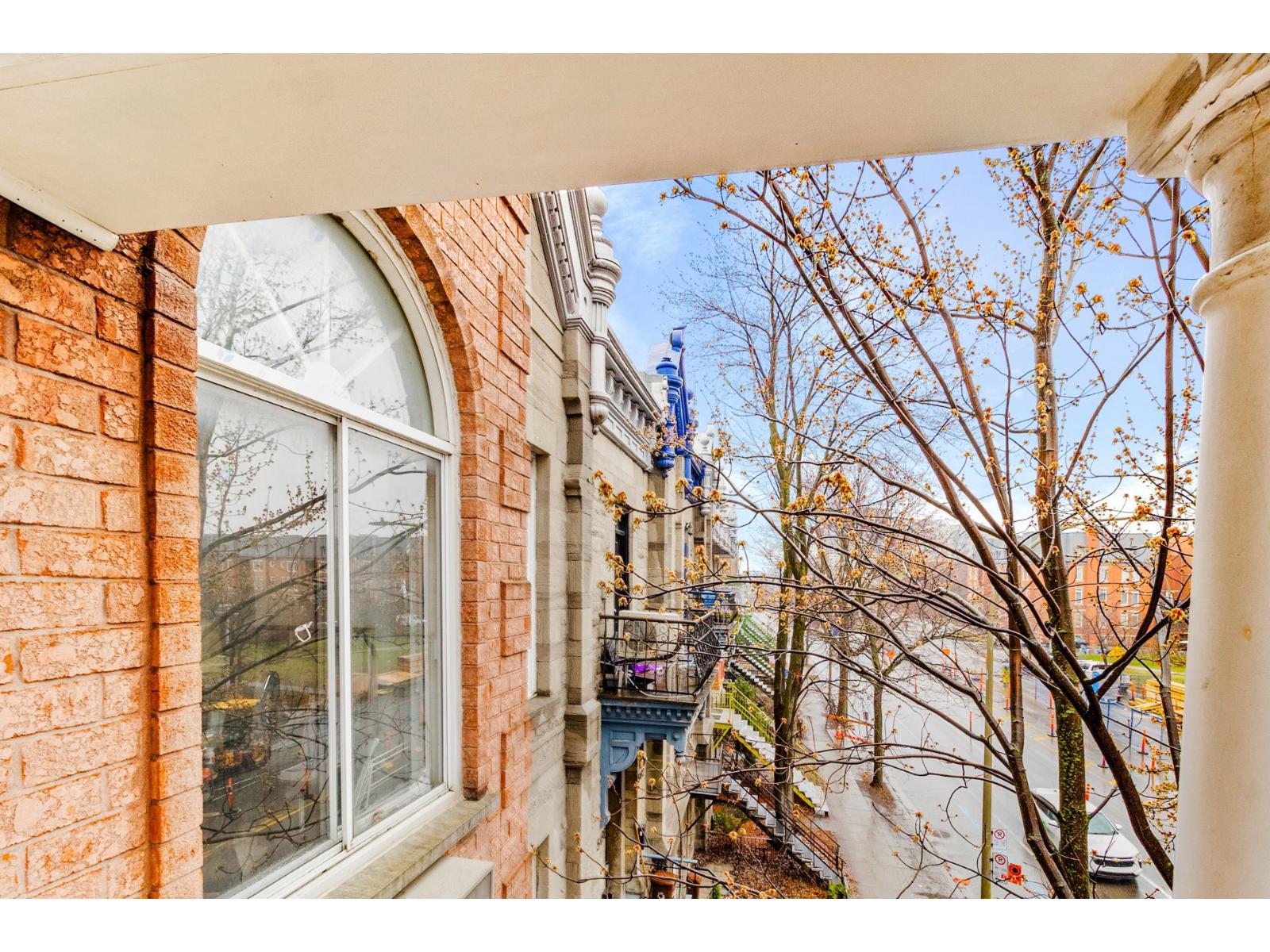 5484 Rue St-denis, #303 Property Photo 17