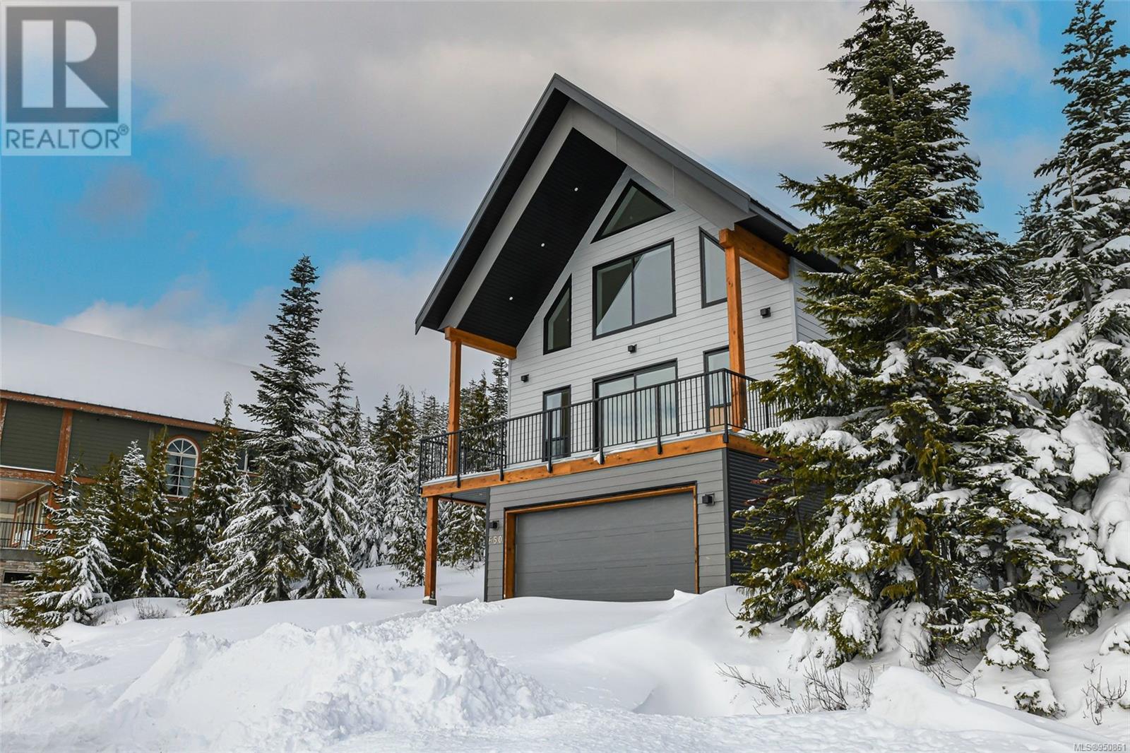 650 Arrowsmith Ridge Property Photo 2