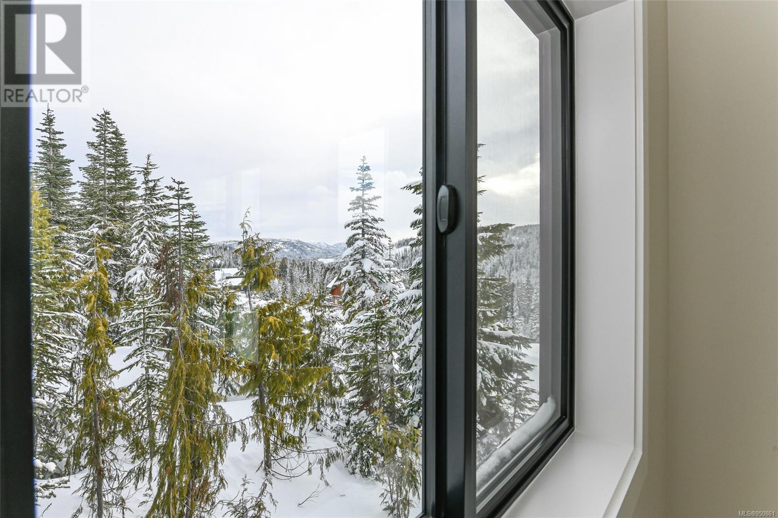650 Arrowsmith Ridge Property Photo 31
