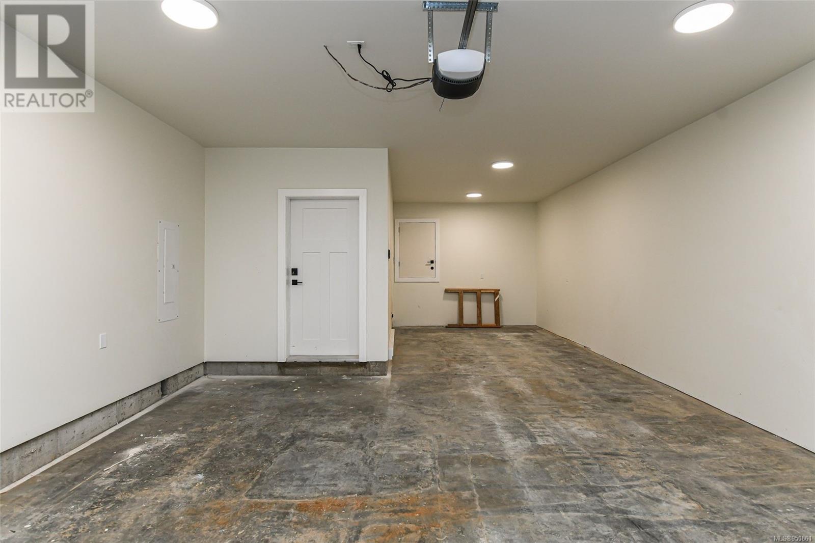 650 Arrowsmith Ridge Property Photo 35