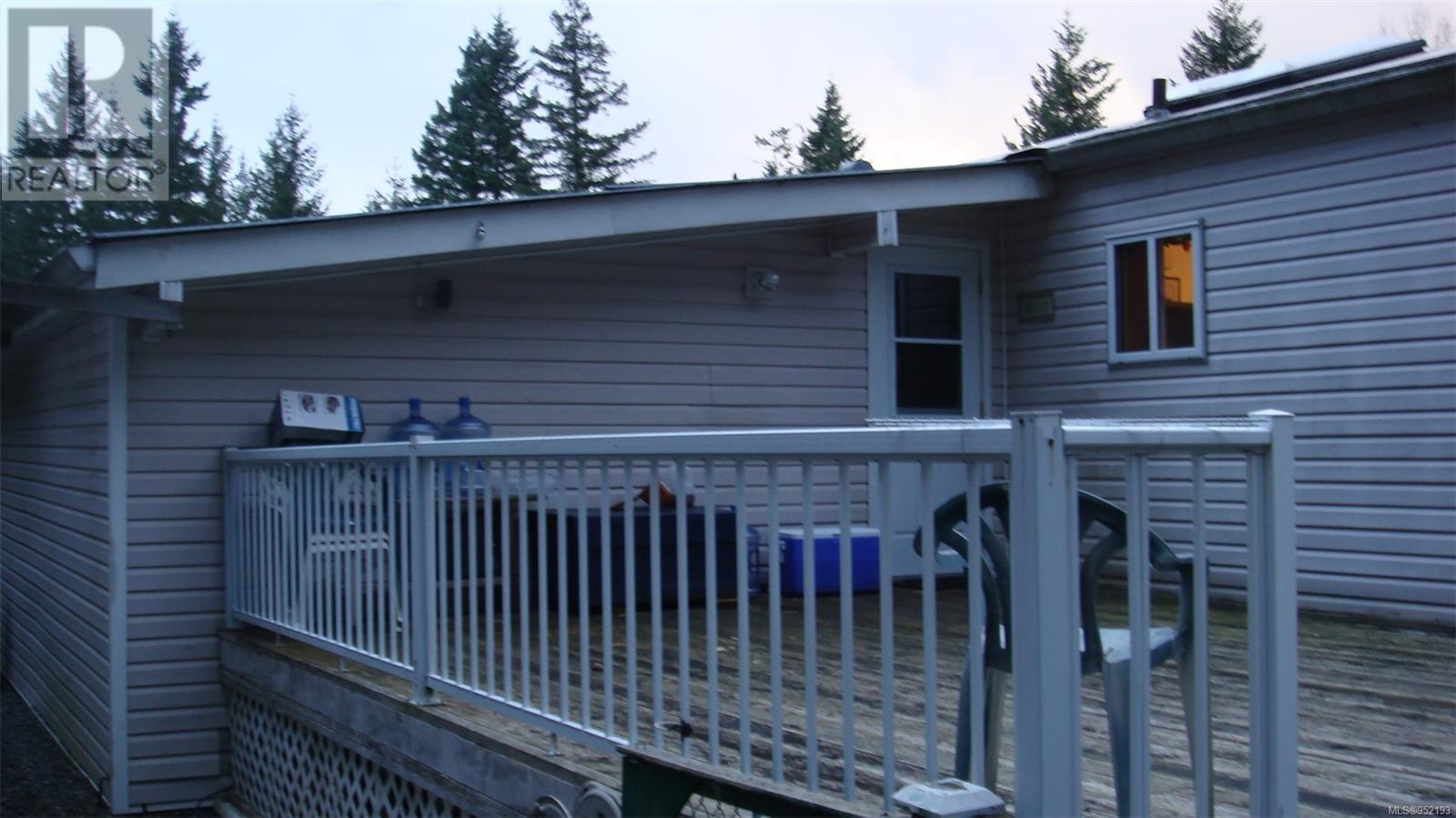 A & B 2826 Bruce Rd Property Photo 44