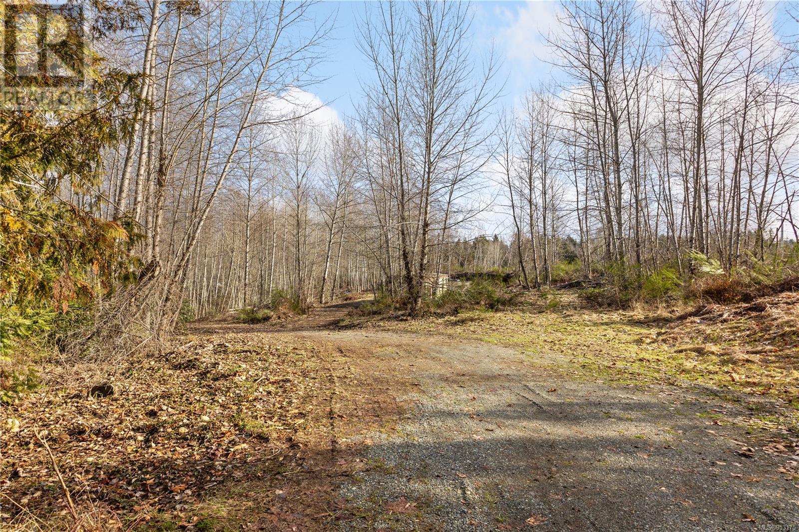 2745 Shaver Rd Property Photo 8