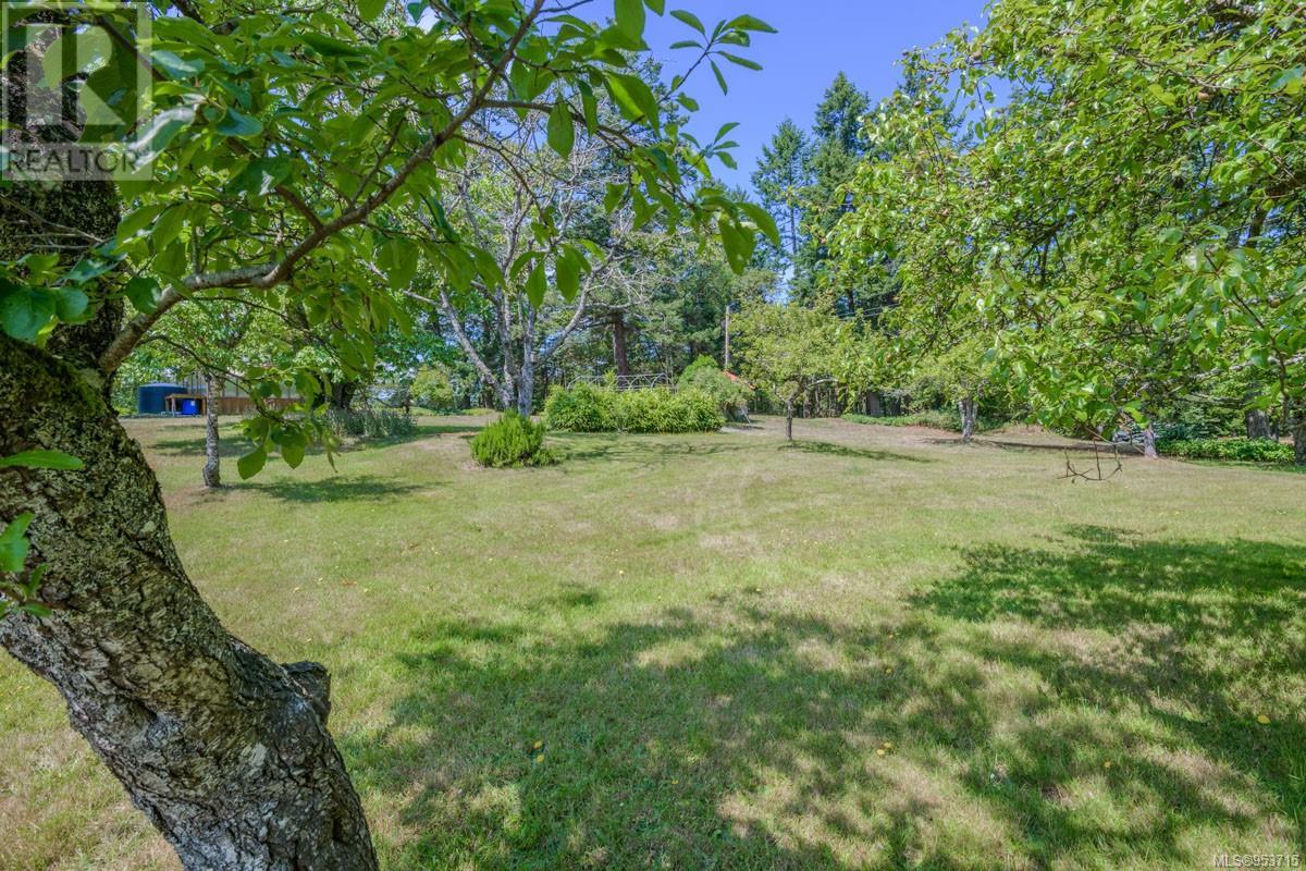 1905 Martin Rd Property Photo 9