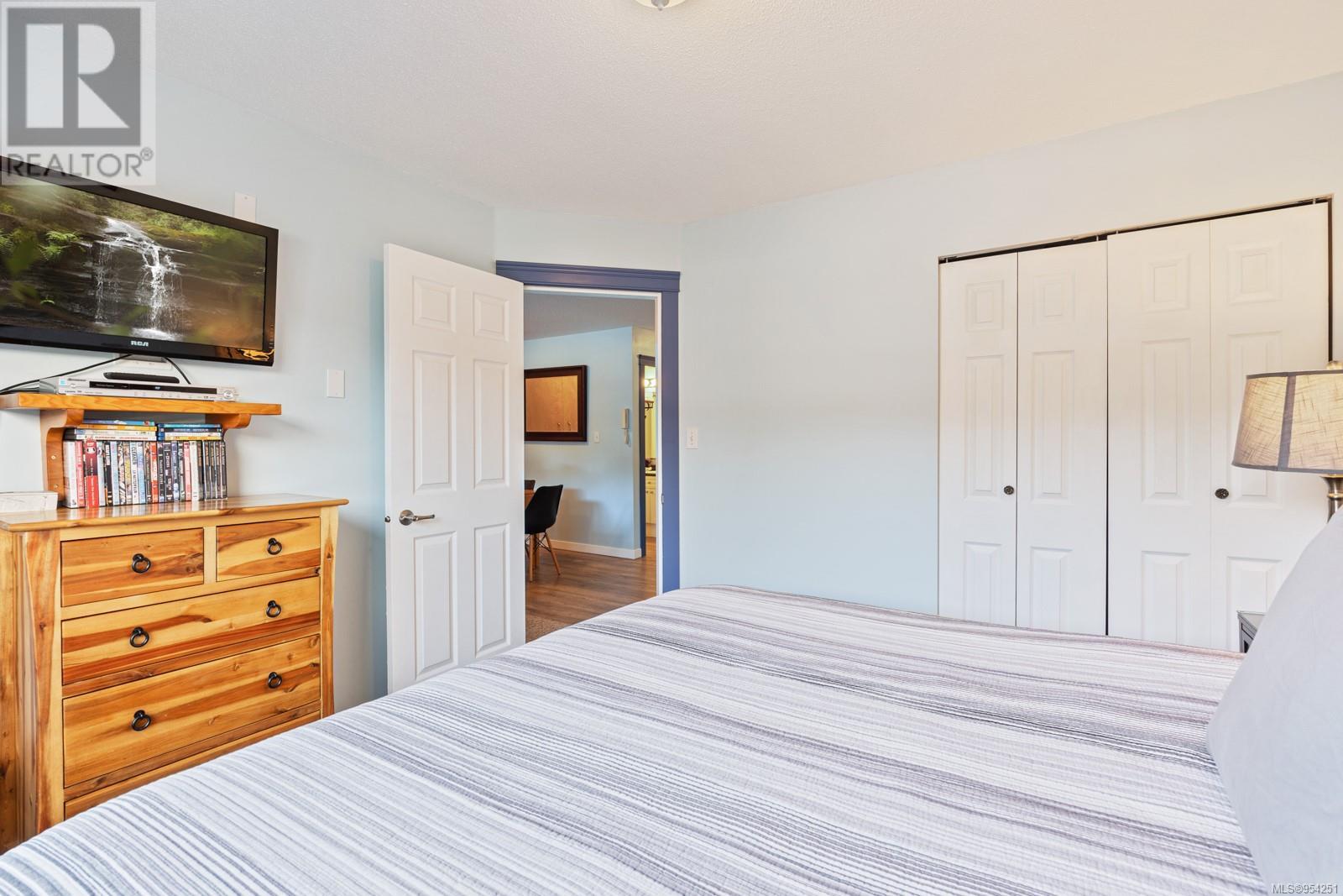 305 1105 Henry Rd Property Photo 10