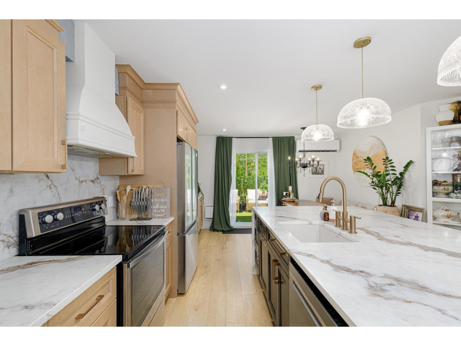 609 Boul. Le Bourg-neuf, #6 Property Photo 3