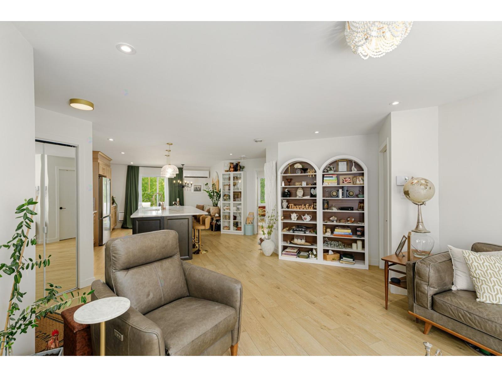 609 Boul. Le Bourg-neuf, #6 Property Photo 11