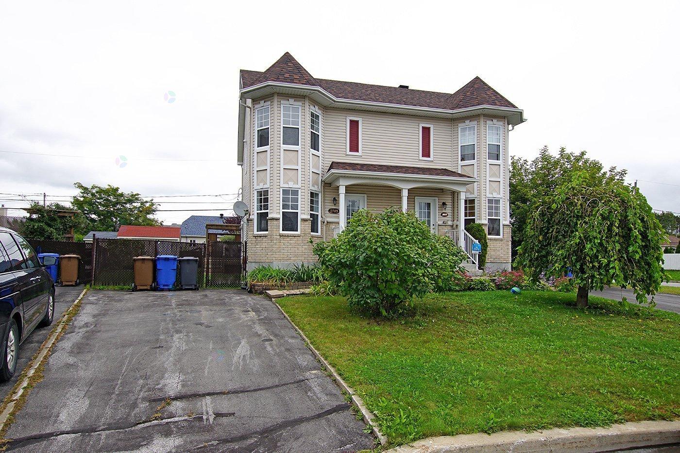2703 Rue Clermont Property Photo 4