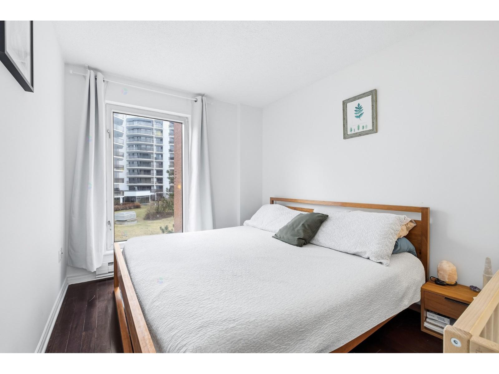 8145 Boul. St-laurent, #307 Property Photo 14