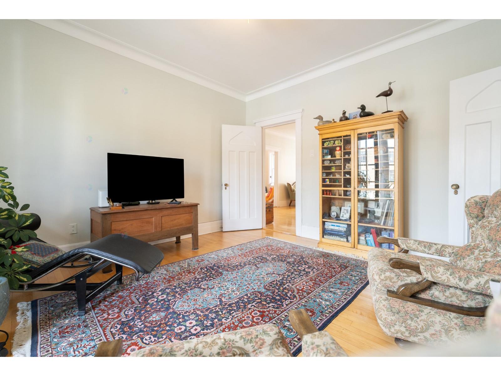 1530 Av. Bernard, #10 Property Photo 33