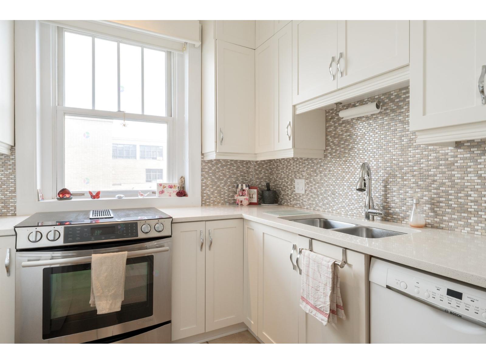 1530 Av. Bernard, #10 Property Photo 39